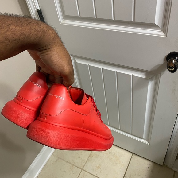 Alexander McQueen Oversize Sneakers - Picture 3 of 3